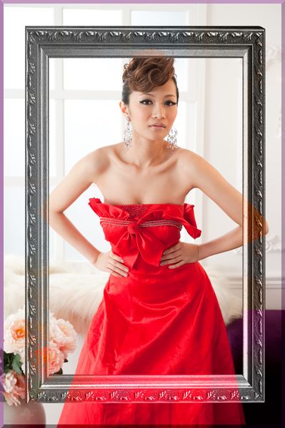 可以提供红色深V<em>礼服</em>搭配的<em>发型</em>吗?,婚礼造型